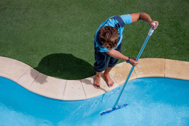 Pool Cleaning Denia